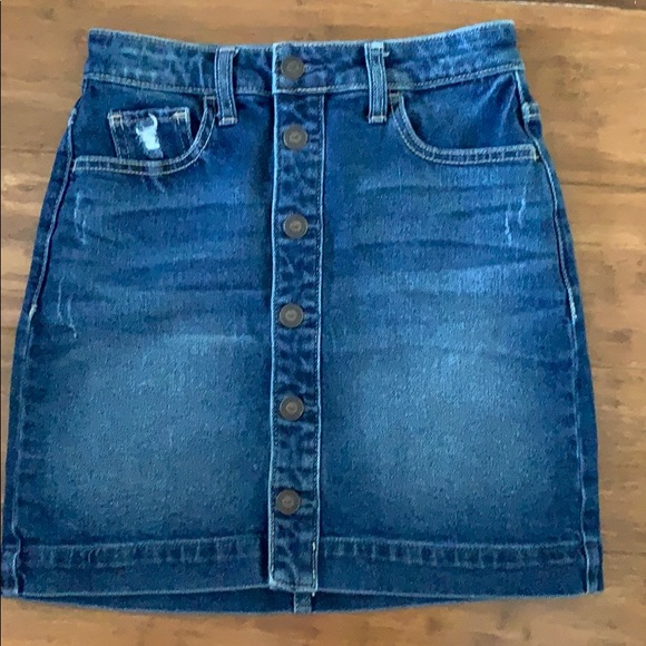 Hollister Dresses & Skirts - Hollister Women/Girls Denim Skirt size 0  w24